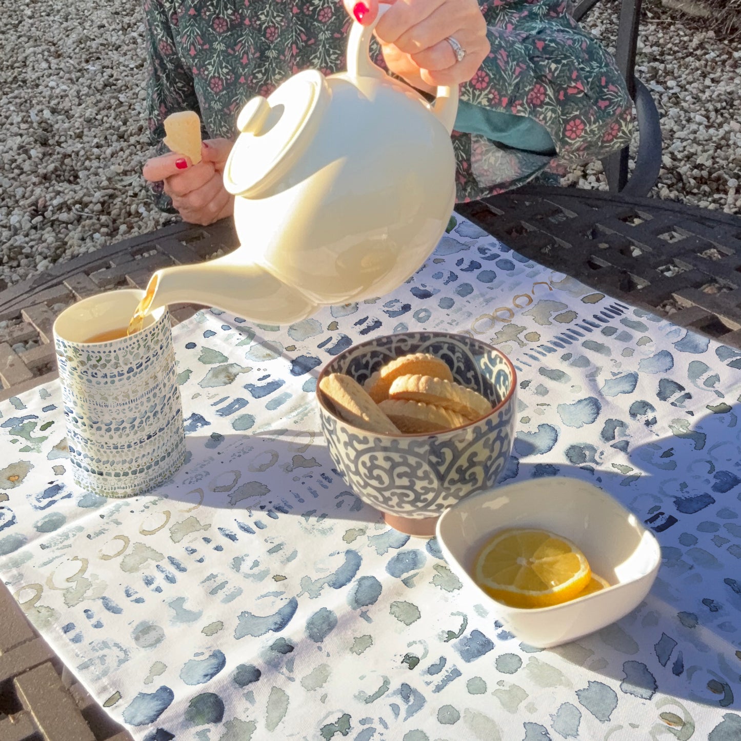 Green Contemplation, 100% cotton Tea Towel